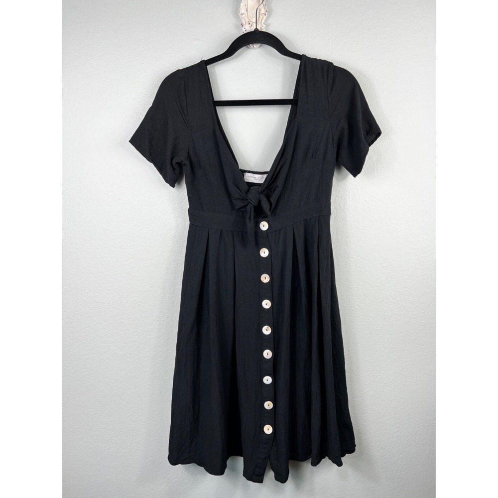 Nectar‎ Clothing Tie Front Deep V-Neck Black Smocked Dress Size Small